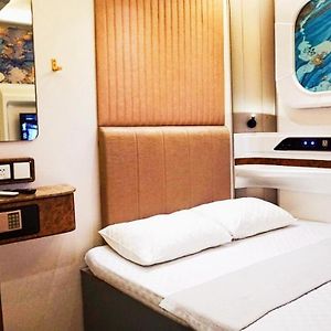 Tab Capsule Hotel - Kayoon Surabaya